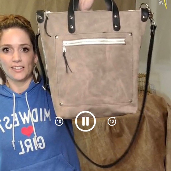 Jill’s Homestead- Midwestern Tote - Picture 3 of 6